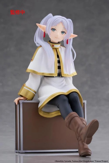 Taito Frieren: Beyond Journey's End Desktop Cute Frieren (Trunk Case Ver.) Figure
