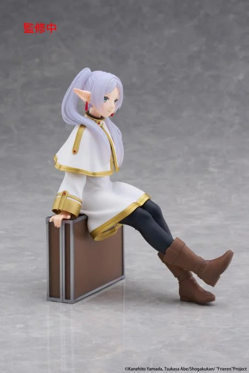 Taito Frieren: Beyond Journey's End Desktop Cute Frieren (Trunk Case Ver.) Figure