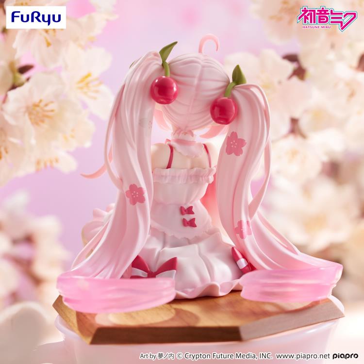 FuRyu Vocaloid Sakura Miku (2025 Wink Ver.) Noodle Stopper Figure