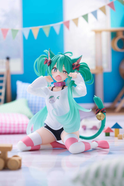 Taito Vocaloid Desktop Cute Hatsune Miku (Nekomimi T-Shirt Ver.) Figure (Reissue)