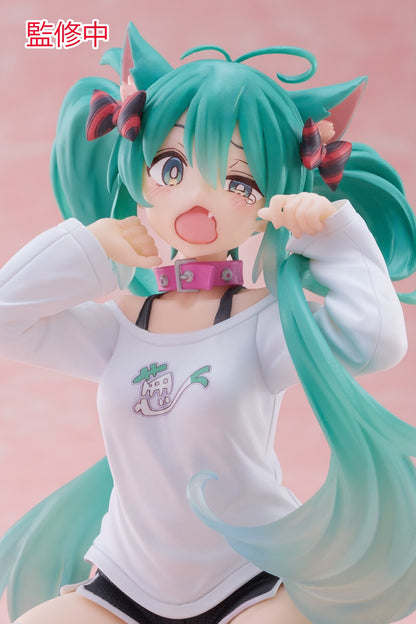 Taito Vocaloid Desktop Cute Hatsune Miku (Nekomimi T-Shirt Ver.) Figure (Reissue)