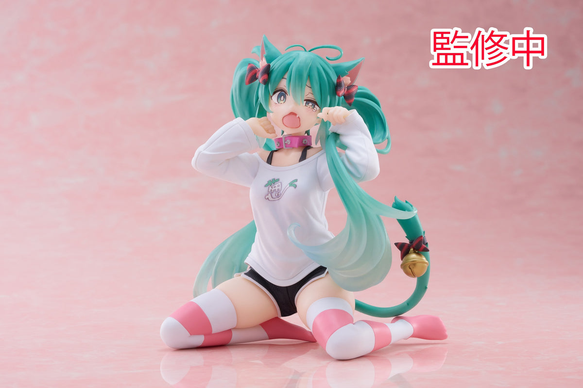 Taito Vocaloid Desktop Cute Hatsune Miku (Nekomimi T-Shirt Ver.) Figure (Reissue)